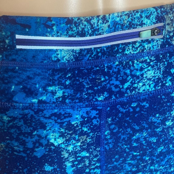 Athleta Splatter Be Free Knicker Capri Yoga Athletic Active Leggings XS VGC - Picture 6 of 11